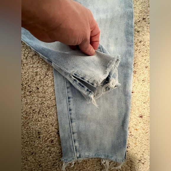 Women’s Maurice’s light wash jeans L‎ large short button up distressed - Picture 9 of 10